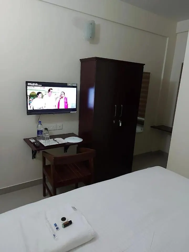 Masterkey Executive Rooms Kochi 2*,  India
